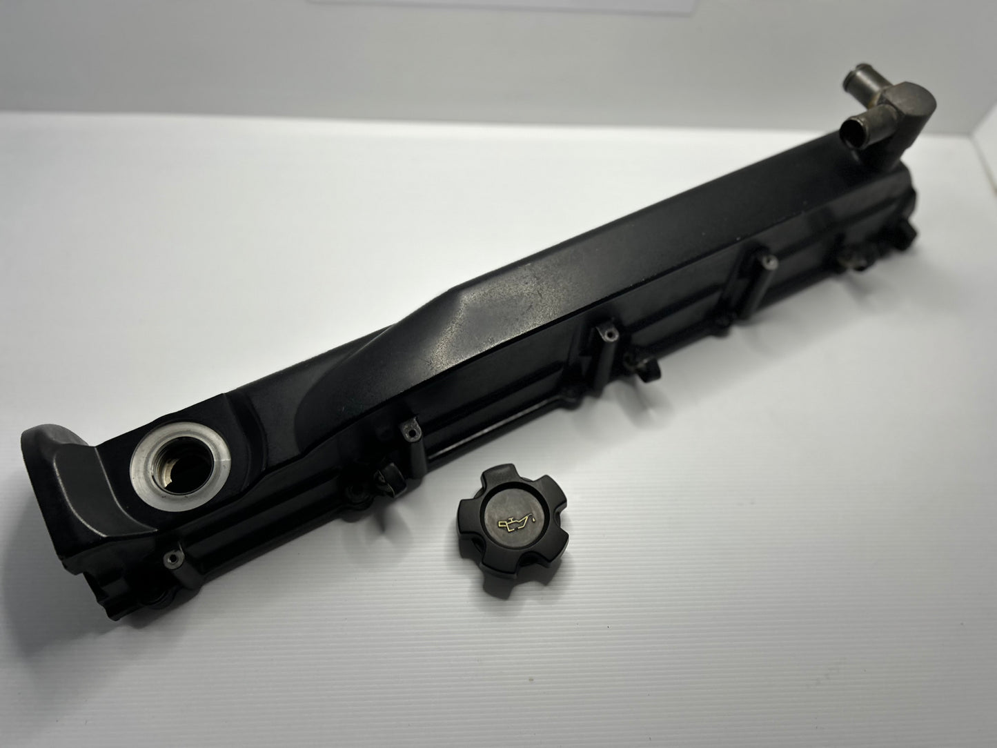 Nissan Skyline GT-R RB26dett Cam Cover- Intake Side