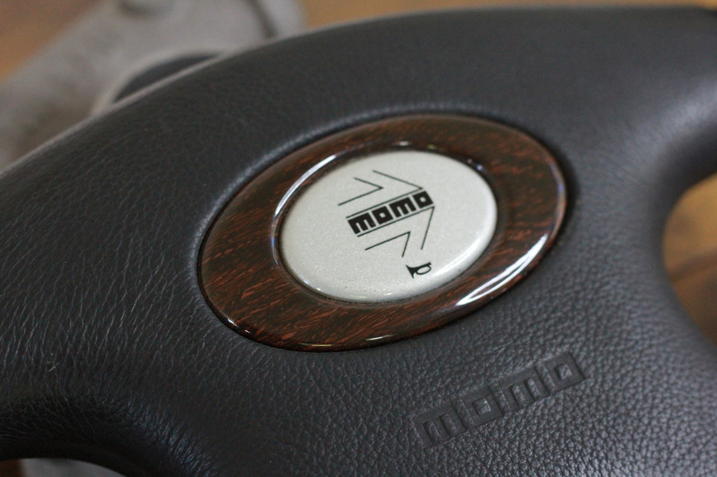 Momo Olympic Regal Leather / Mahogany Steering Wheel 360mm - Black