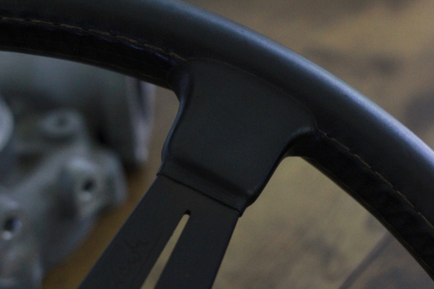 Nardi FET Classic Leather Steering Wheel / Nardi Tokyo Horn Button 365mm - Black