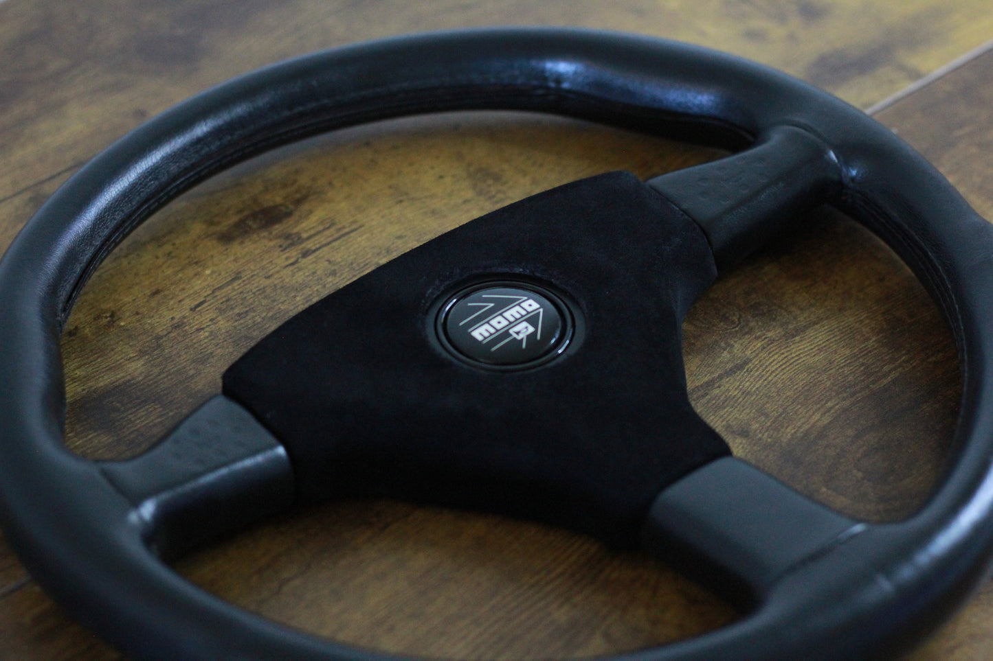 MOMO Ghibli 3 350mm Steering Wheel & Horn Pad - Black/Leather