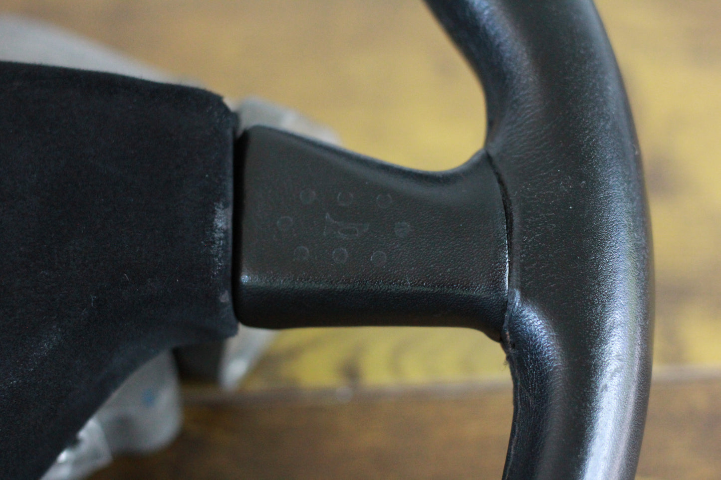 MOMO Ghibli 3 350mm Steering Wheel & Horn Pad - Black/Leather