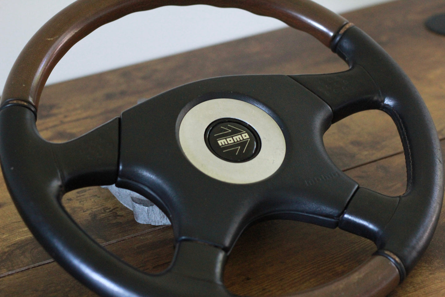 Momo Olympic 3 Leather / Mahogany Steering Wheel 360mm - Black