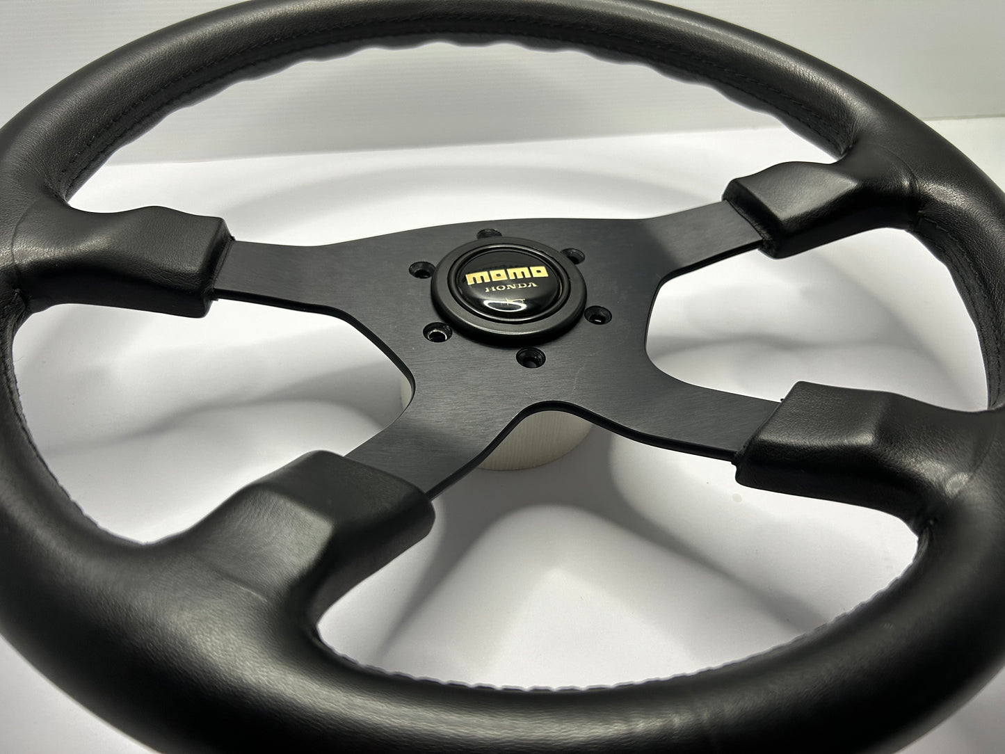 MOMO 4 Spoke Leather Steering Wheel w/ Honda Horn Button - Black