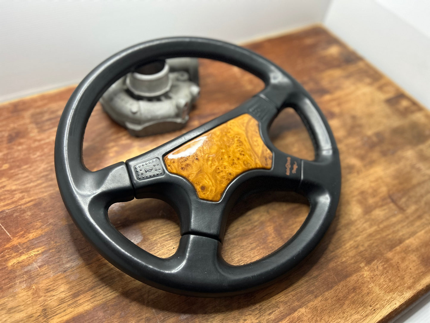 Italvolanti Prestige Leather Steering Wheel - Black / Woodgrain