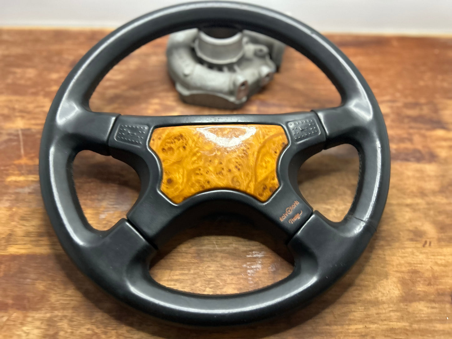 Italvolanti Prestige Leather Steering Wheel - Black / Woodgrain