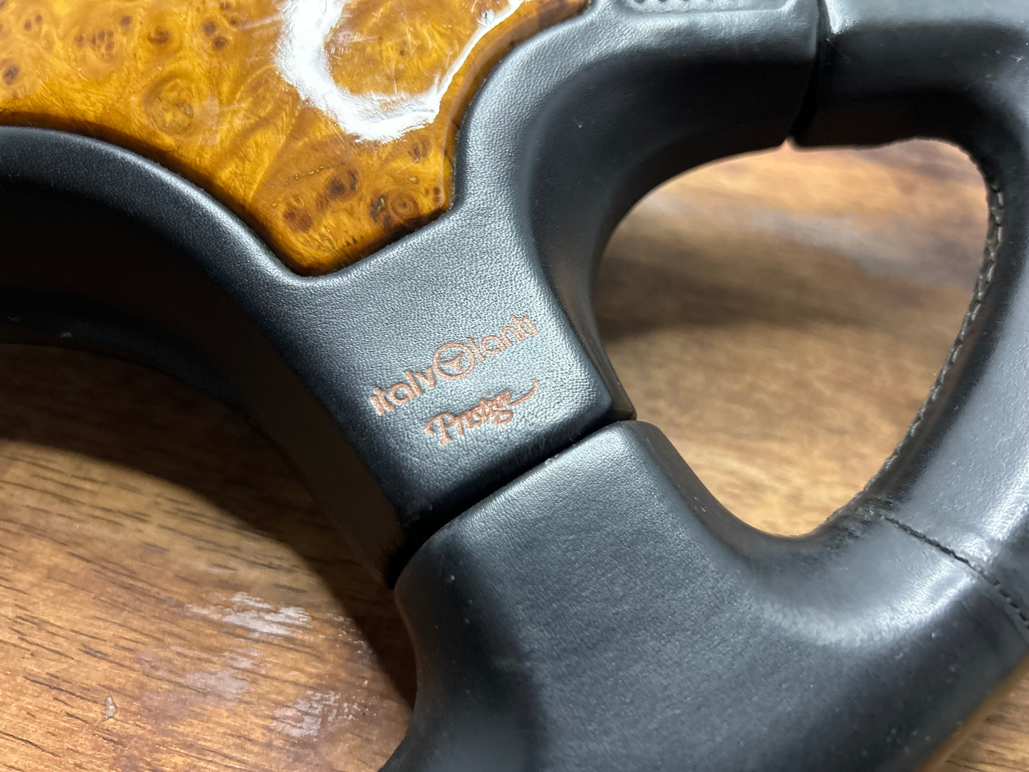 Italvolanti Prestige Leather Steering Wheel - Black / Woodgrain