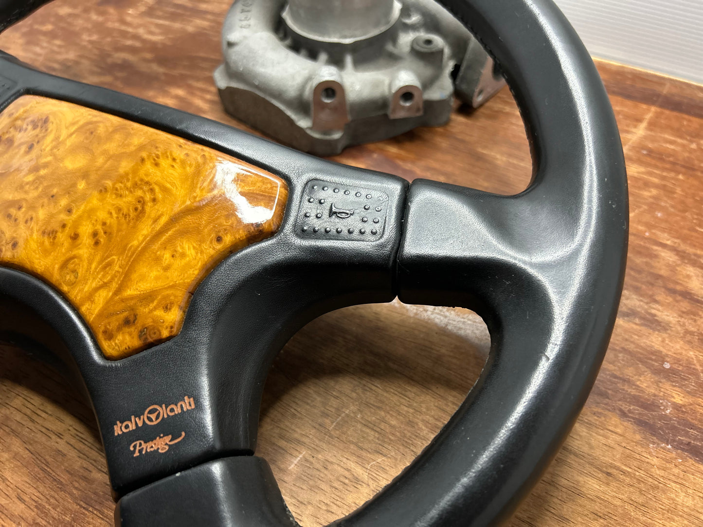 Italvolanti Prestige Leather Steering Wheel - Black / Woodgrain